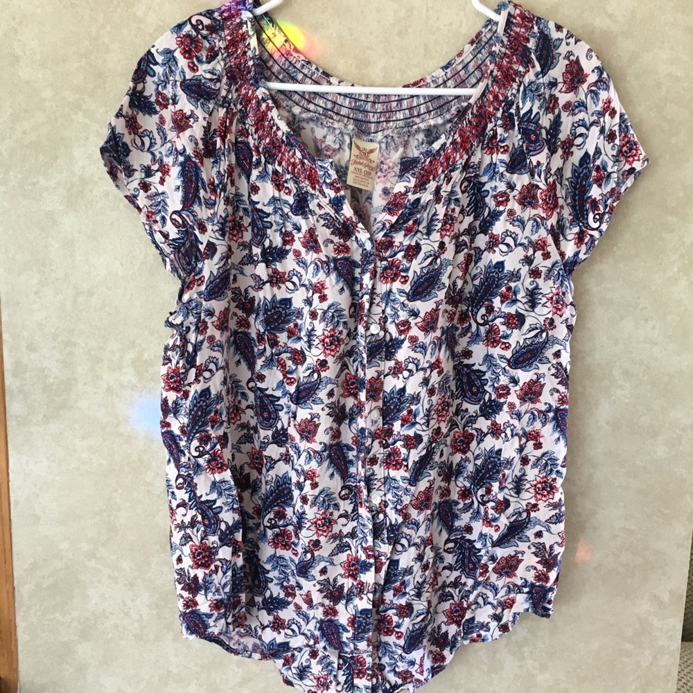Short sleeve button up